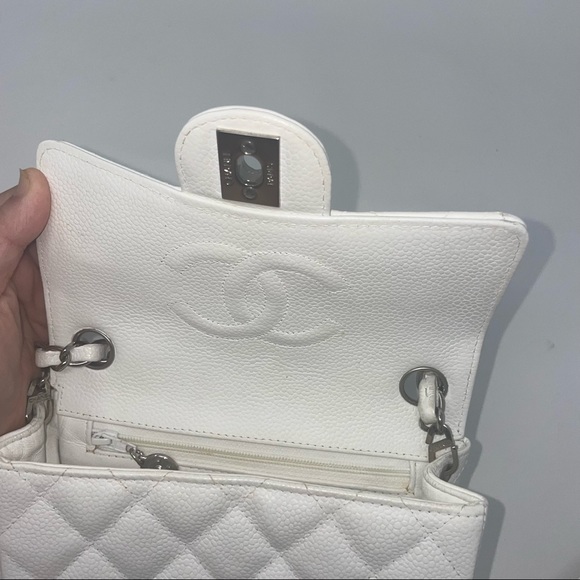 Sold Chanel Vintage White caviar mini square, silver hardware. - Picture 16 of 16